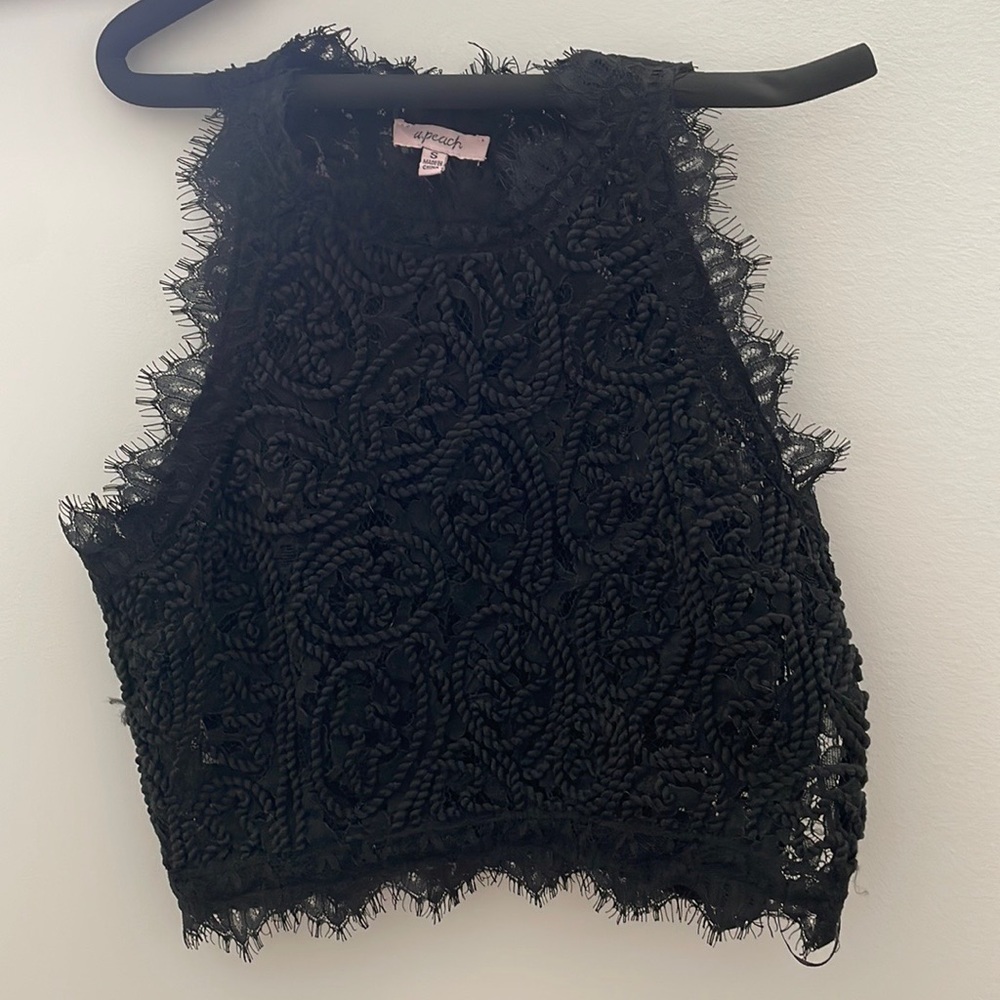 Like New ** A.peach black lace crop top with side zip-up- Size S